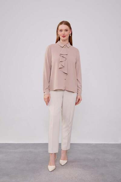 Levidor Κόκκινο μπεζ μπλούζα με καρό μαντήλι και λεπτομέρεια καρφίτσας