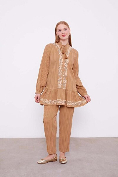 Levidor Camel Nakış Detaylı Takım