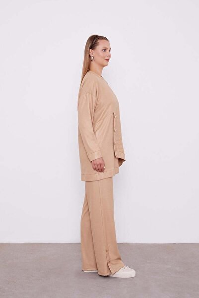 Levidor Σετ τουνίκ με μοτίβο ασύμμετρης κοπής σε μπεζ χρώμα