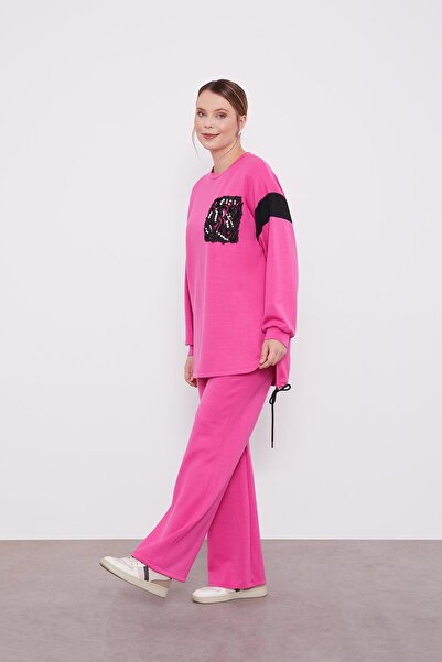 Levidor طقم رياضي بتفاصيل لؤلؤ فوشيا