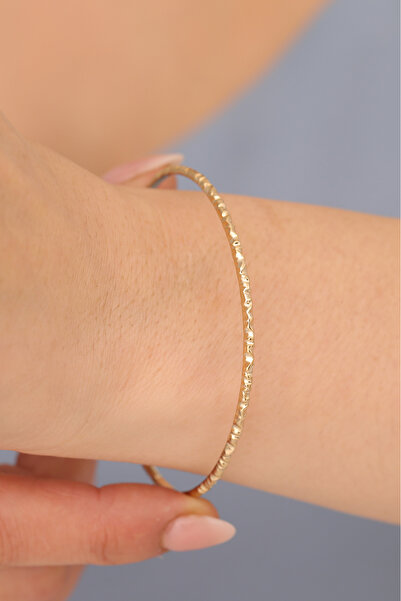 Nox Jewelry 925 Ayar Altın Mikron Kaplama Dövü Desenli Ajda Gümüş Bilezik - BV00106