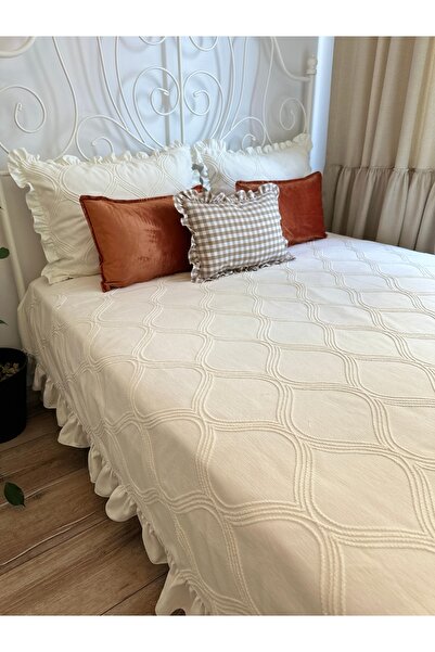 Decamor home Tek Kişilik İşleme Detaylı Fırfırlı Vintage Yatak Örtüsü Ekru Fırfırlı Yatak Örtüsü 180 x 230 cm