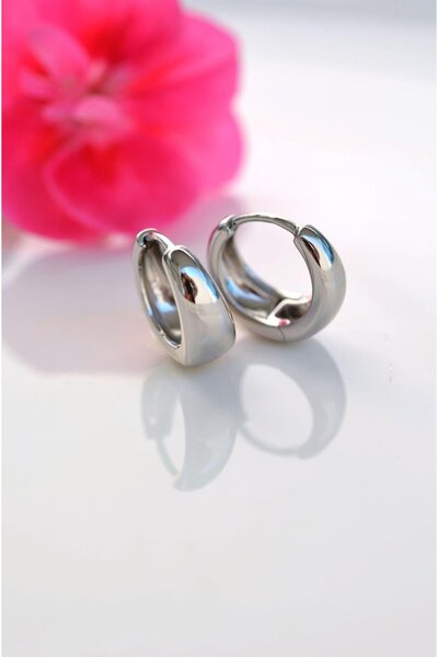 Sacce Scarves&Accessories أقراط هوب بيضاوية مقببة فضية اللون