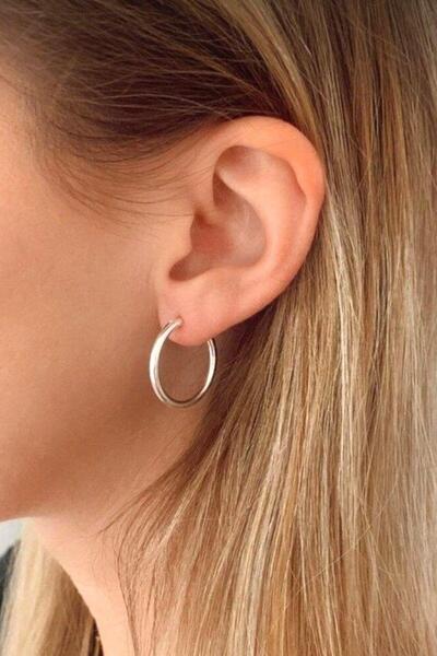 Sacce Scarves&Accessories أقراط فضية اللون من الفولاذ المسطح مقاس 20 ملم