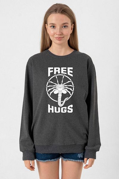Tshirthane Free Facehugger Hugs Smoked Women's 2Ip Sweatshirt