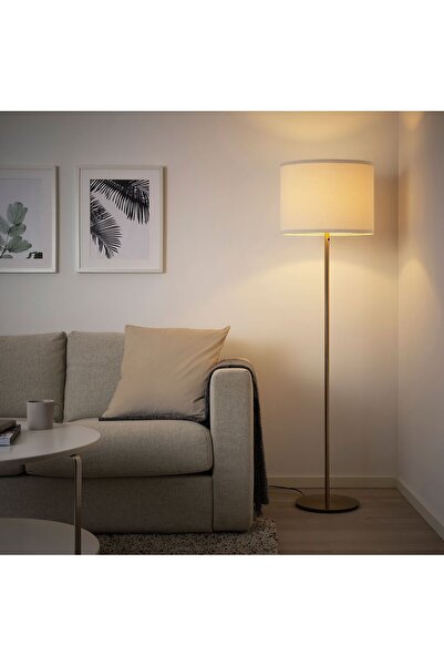 IKEA yer lambası, beyaz-pirinç rengi ışık yayan beyaz tekstil gölgelik