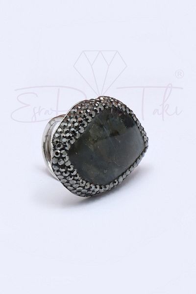 Esra Pamir Natural Labradorite Stone Ring
