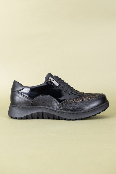 Getcho Gamsu Women's Genuine Leather Patent Leather Black Casual Shoes