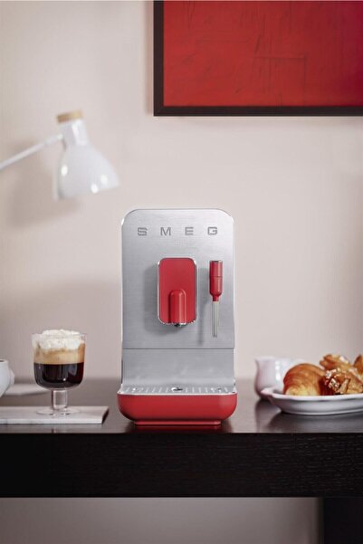 SMEG 50's Style Bcc02 Espresso Otomatik Kahve Makinesi Mat Kırmızı