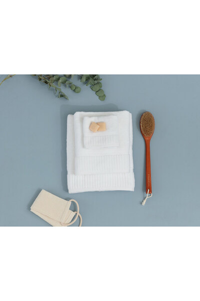 Madame Coco Планшет з армурою для обличчя - Колекція для готелів