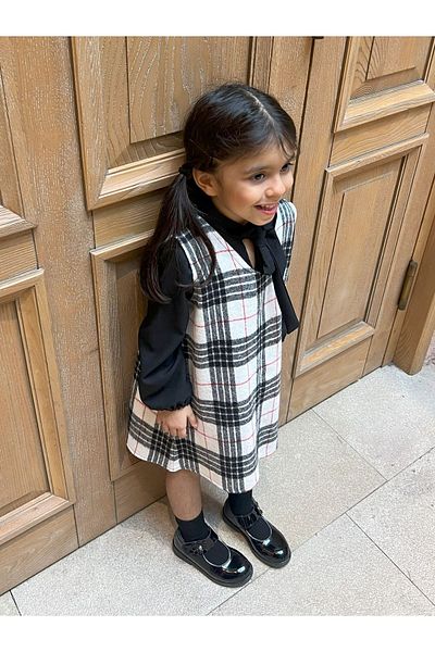 KÜÇÜĞÜM BUTİK Black-White Plaid Girl's Winter V-Neck Gilet Dress