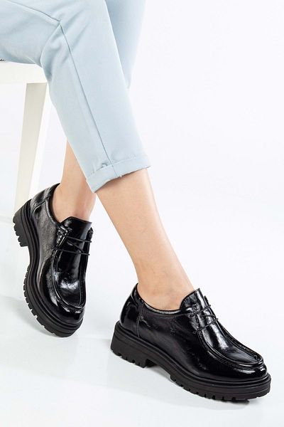 ANALİN SHOES Черни оксфордски обувки от естествена кожа с лачена кожа - дебела подметка и връзки