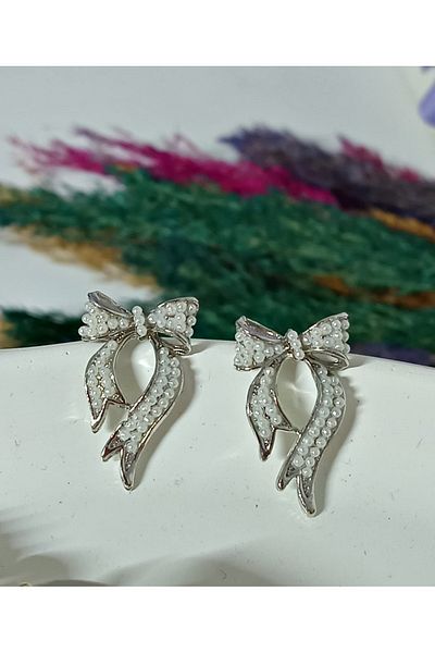 mos&more Silver Pearl Bow Design Women's Earrings