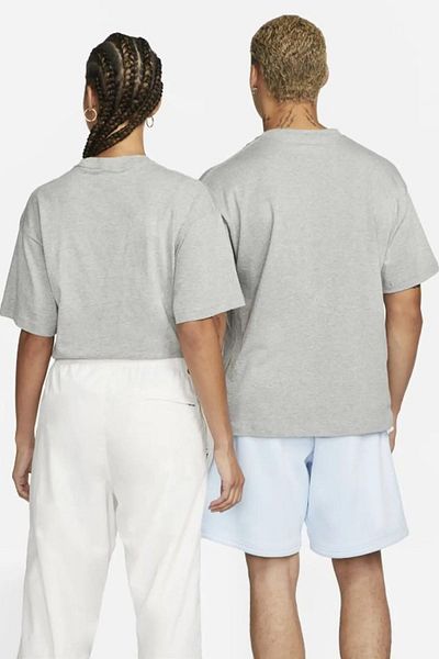 Nike Αθλητικά ρούχα Basic Tee Cotton Unisex Γκρι καλοκαιρινό λεπτό μπλουζάκι γκρι
