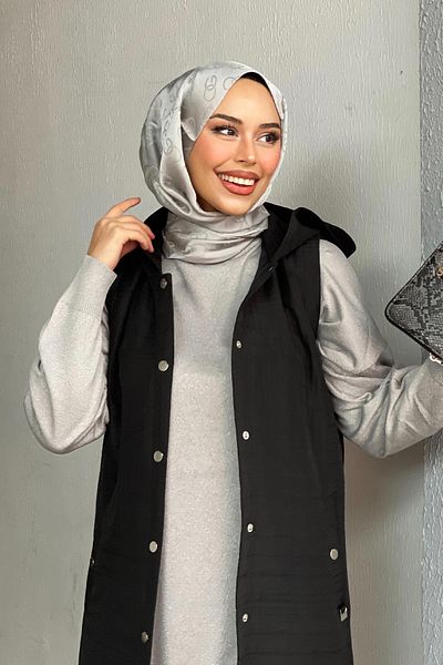 Minel سترة طويلة بقلنسوة سوداء للنساء