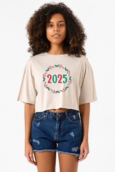 Tshirthane Christmas Holiday Wreath Beige Women's Crop Tshirt