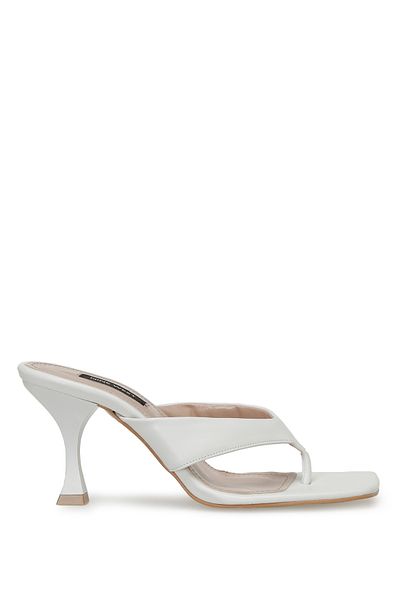 Nine West Białe klapki damskie SEZZA 3FX
