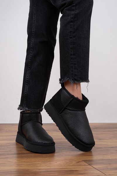 sovrana Thick Sole Boots with Fur Inside Black