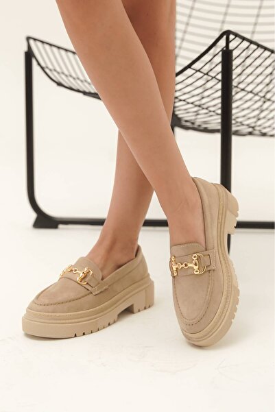 Lizzu Дамски мокасини от велур Clare в бежов цвят - с катарама