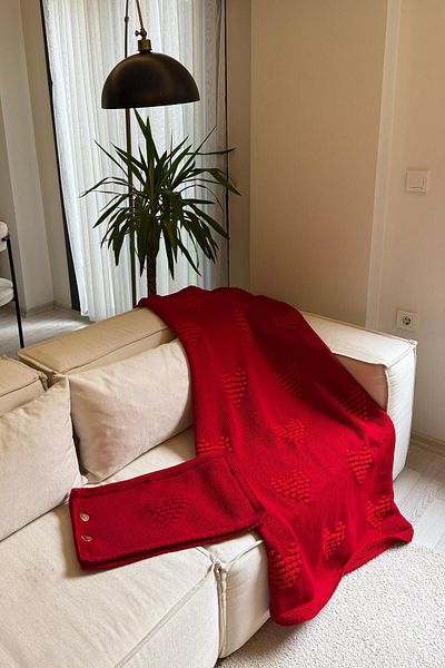 SHERIN Red Heart Pillowcase Blanket Set