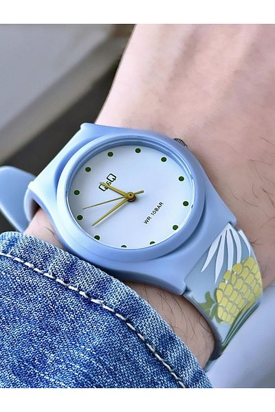 Q&Q Unisex Waterproof Plastic Cord Wrist Watch