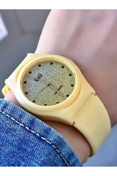 Q&Q  Women's Waterproof Plastic Cord Wristwatch