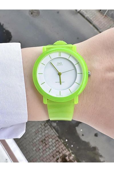 Q&Q Women's Waterproof Plastic Cord Wristwatch