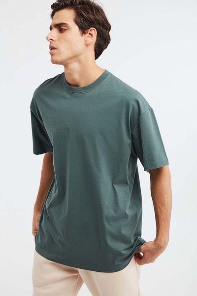 GRIMELANGE Pánské oversize fit tričko Jett ze 100% organické bavlny s hustým texturovaným výstřihem a výstřihem tmavě zelené