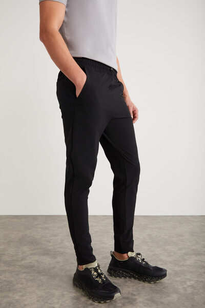 GRIMELANGE Ανδρικό πώμα κανονικής εφαρμογής Λεπτομερές τεχνικό ύφασμα ελαστικό μαύρο παντελόνι μέσης