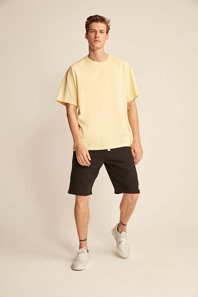 GRIMELANGE Jett Herren-T-Shirt mit übergroßer Passform, 100 % Bio-Baumwolle, dickes, strukturiertes Gelb mit Rundhalsausschnitt
