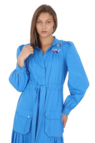 lodmela Синя бавовняна сукня - з квітами на плечах, зав'язками та кнопками 2709