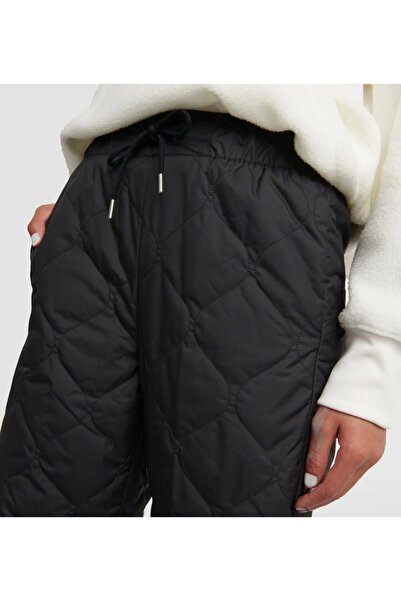 Nike Sportswear Essentials High-Waisted Open-Hem Quilted Kapitone Siyah Kadın Eşofman Altı