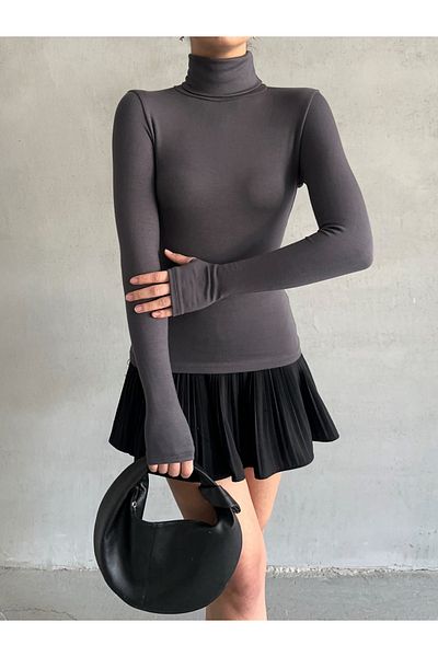 BEJNA Weiche Damenbluse mit Rollkragenpullover und Fingerdetail
