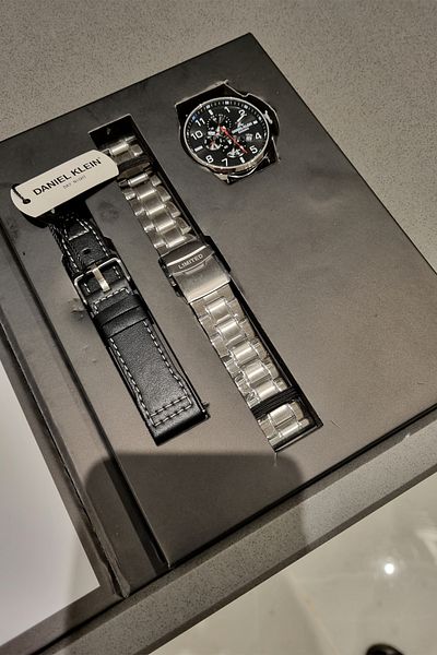 Daniel Klein Dani̇el Klein New Model - Chronograph Limited Edition Steel Bracelet/Dark Blue Strap Men's Wrist Watch