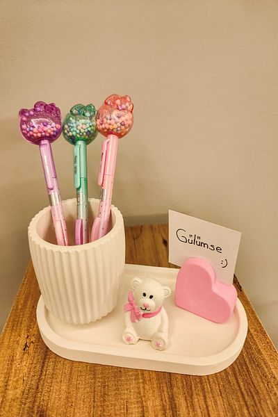 puridadesign Decorative Romantic Heart Lover Note Holder and Teddy Bear Pen Holder Set