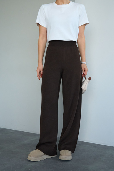 LOOSH Kadın Acı Kahve Yüksek Bel Lastik Detaylı Geniş Paça Triko Pantolon