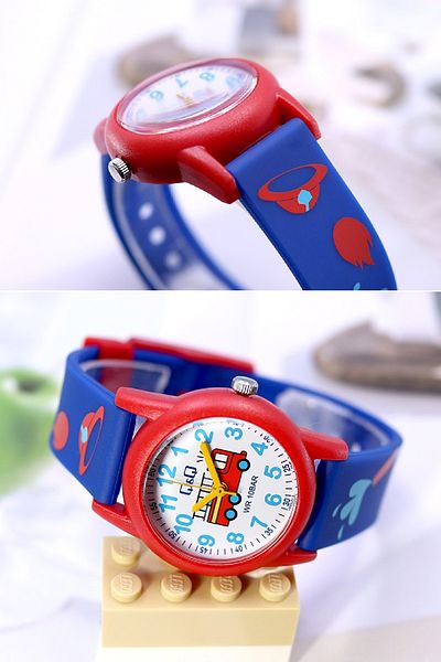 Q&Q Navy Blue Red Fire Engine Pattern Waterproof Boy's Wristwatch