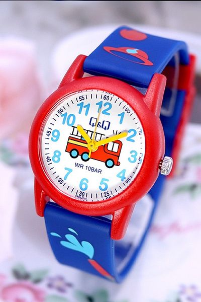 Q&Q Navy Blue Red Fire Engine Pattern Waterproof Boy's Wristwatch