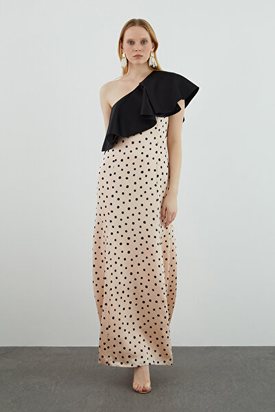 kı.we Tek Omuzlu Volanlı Puantiyeli Elbise