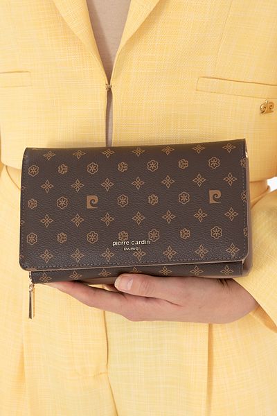 Pierre Cardin حقيبة كتف نسائية باللون البني مونوغرام 05PC24K1707