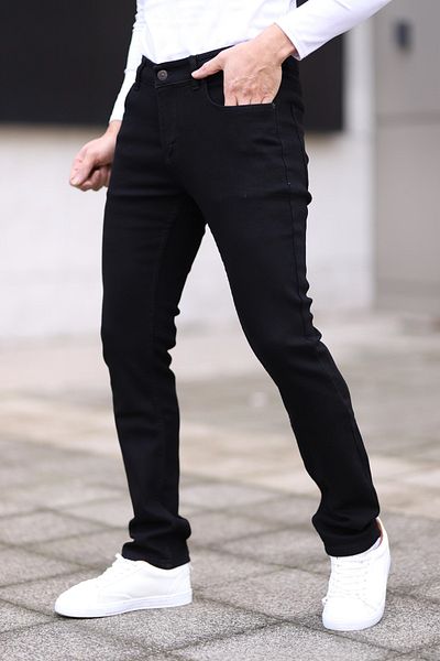 Trendyol Collection Schwarze Herren-Jeans TMNSS25JE00001