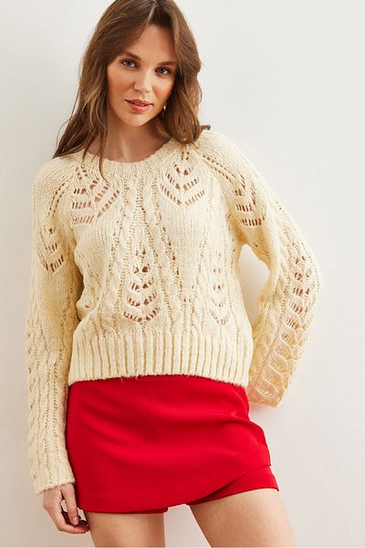 Olalook Pulover cu mânecă spaniolă cu textura moale ajurata crem pentru femei KZK- 19000938