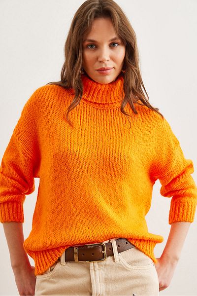 Olalook Women's Orange Turtleneck Soft Texture Thick Knitwear Sweater Kzk- 19000936