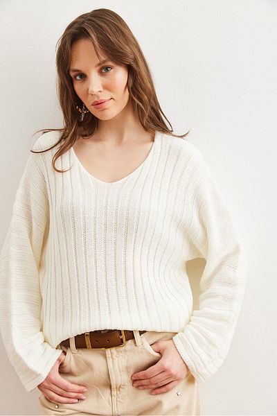 Olalook Women's Ecru V-Neck Thick Ribbed Knitwear Sweater Kzk- 19000925