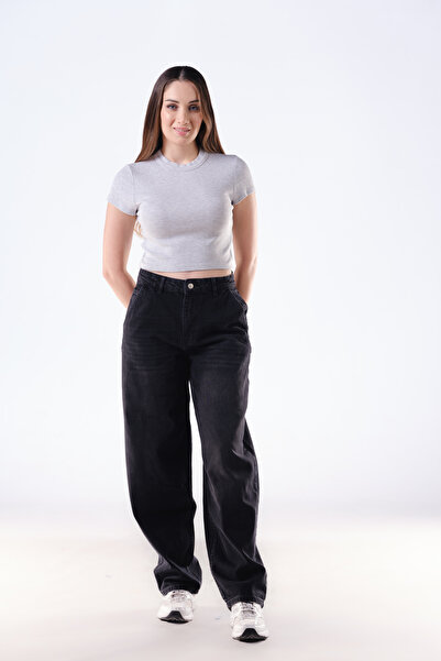 Novita Schwarze Basic-Skater-Jeans NOV25JE0002