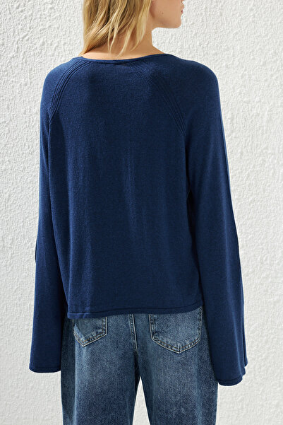 Edit by Trendyol Navy Blue Pool Collar Embroidered Oversize Knitwear Sweater Tedaw25Kz00064