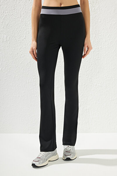 Trendyol Collection Μαύρη αθλητική φόρμα Scuba/Scuba, Πλεκτή Ισπανική Πλεκτή και Σταθερή Εφαρμογή