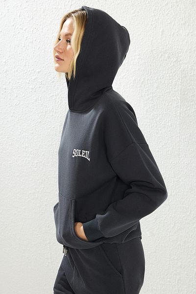 Trendyol Collection Anthrazitfarbenes Strick-Trainingsanzug-Set – dicke Innenseite, Fleece-Hoodie, übergroßer Schnitt TWOAW25EM00006