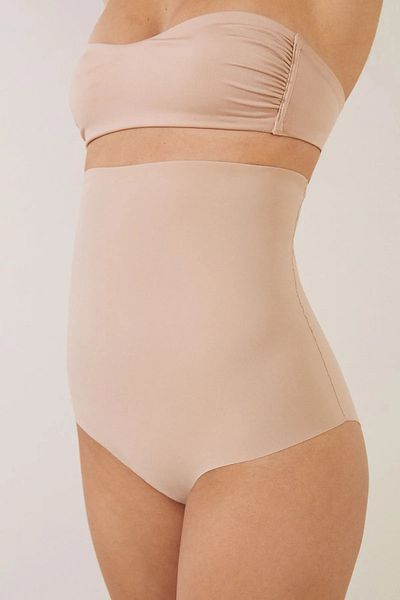 giyindegel Laser Cutting Non-Marking Basen Effective Firming Recovery High Panties
