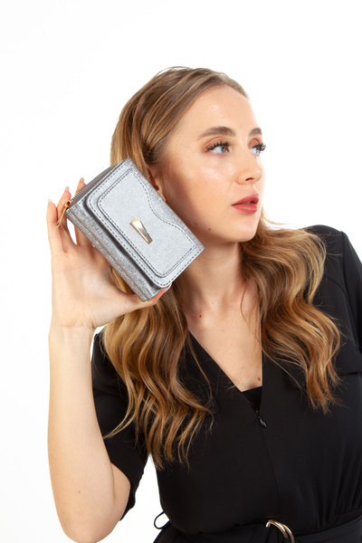 Newish Women's Stylish Wallet and Card Holder with Zipper and Magnetic Coin Compartment